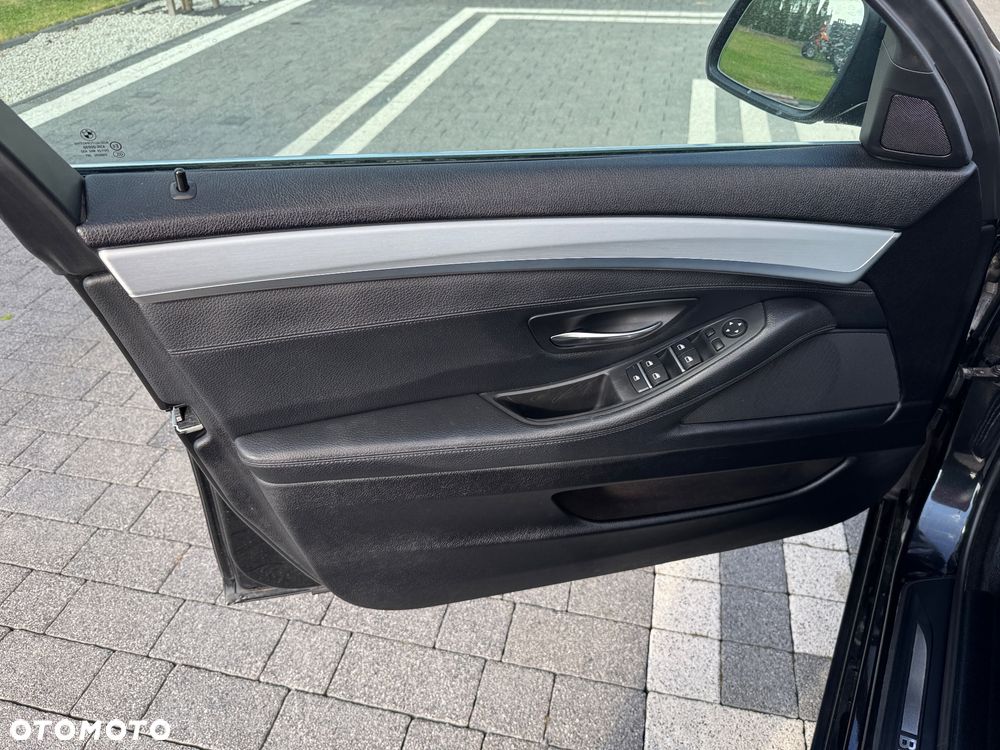 BMW Seria 5 520d - 20