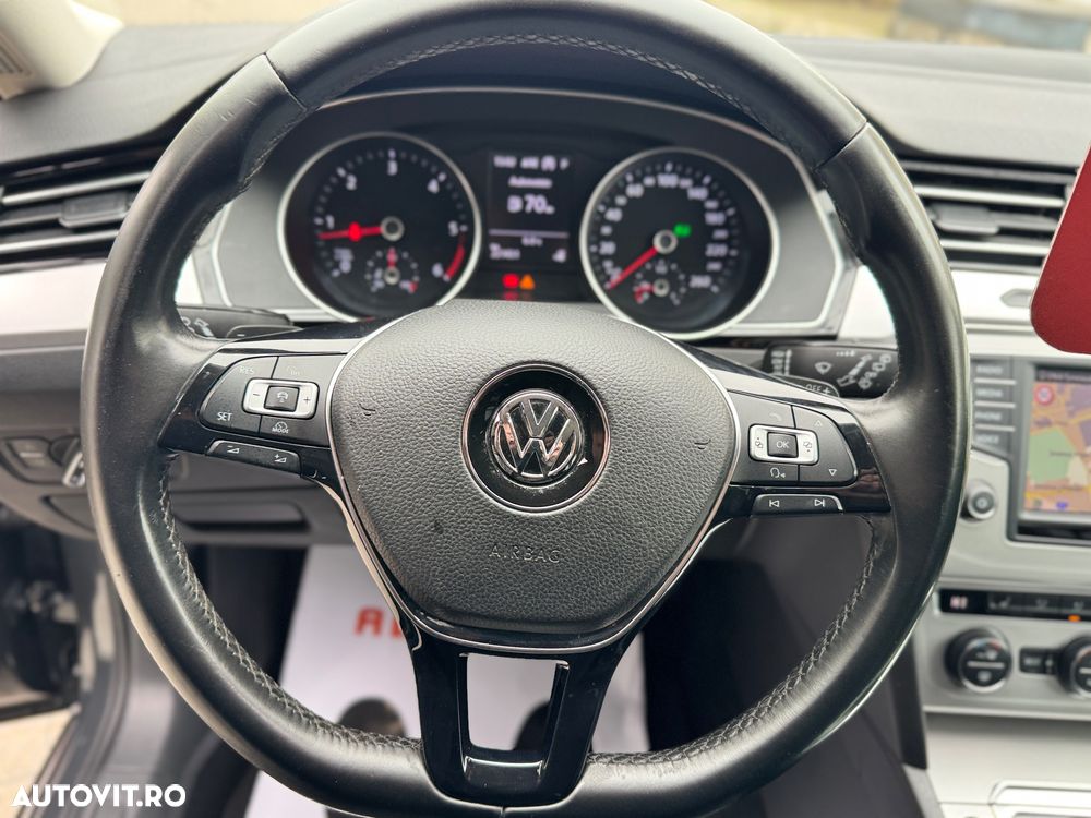 Volkswagen Passat Variant 2.0 TDI DSG (BlueMotion Technology) Trendline - 12