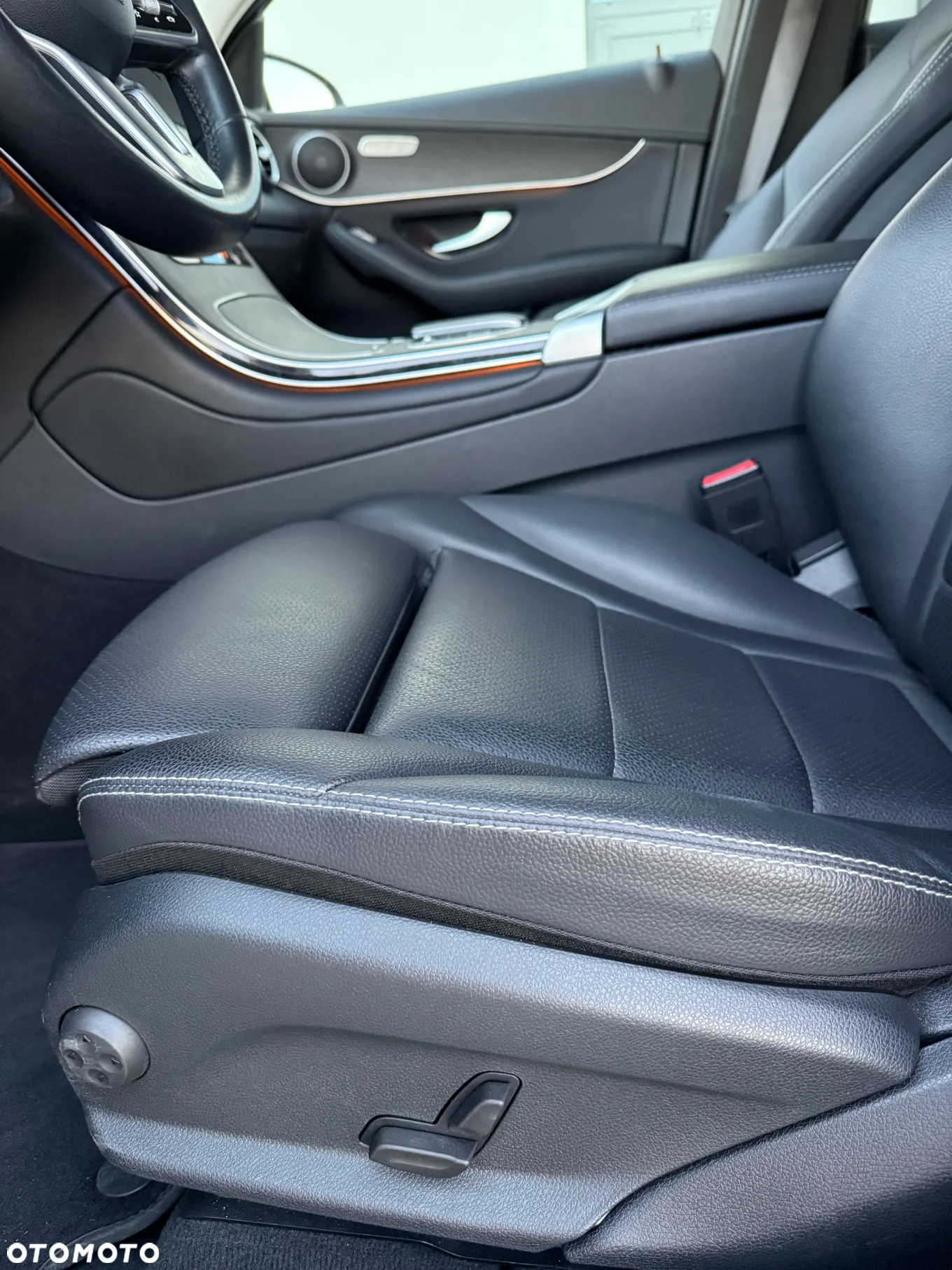 Mercedes-Benz GLC - 7