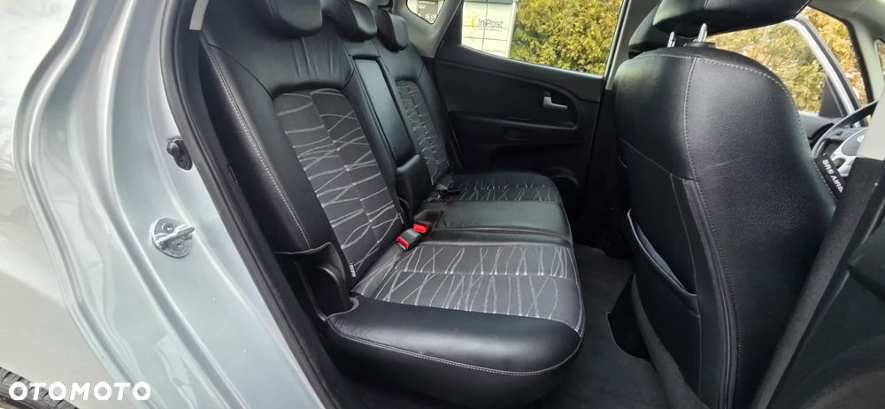 Kia Venga 1.6 CRDi 128 ISG Vision - 31