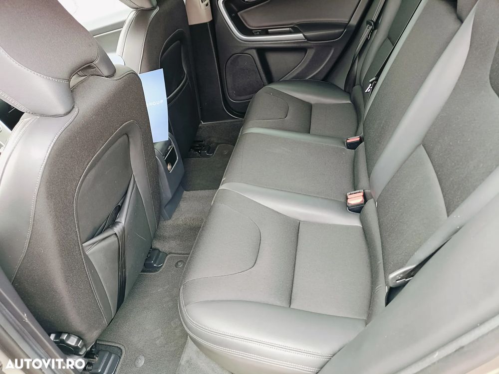 Volvo V60 D2 Geartronic Momentum - 4