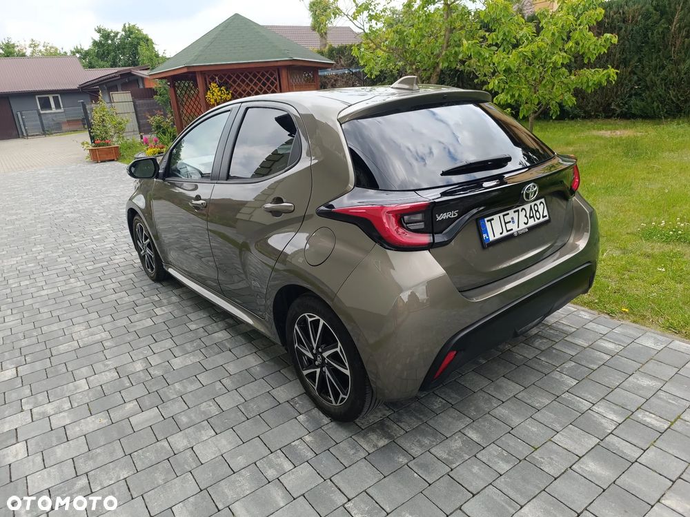 Toyota Yaris 1.0 Premium - 9