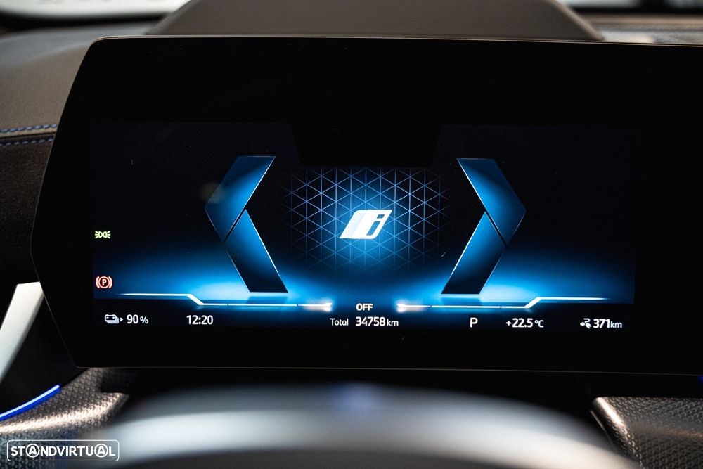 BMW iX2 eDrive20 Pack Desportivo M - 8