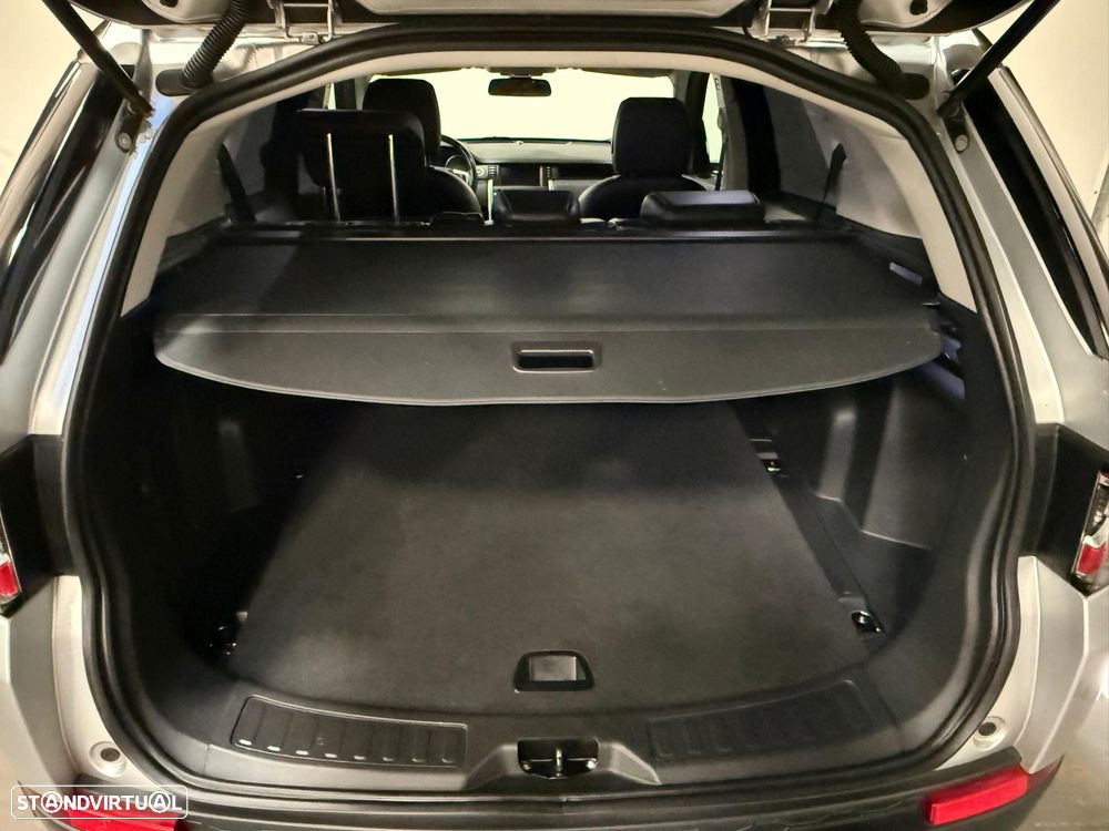 Land Rover Discovery Sport - 11