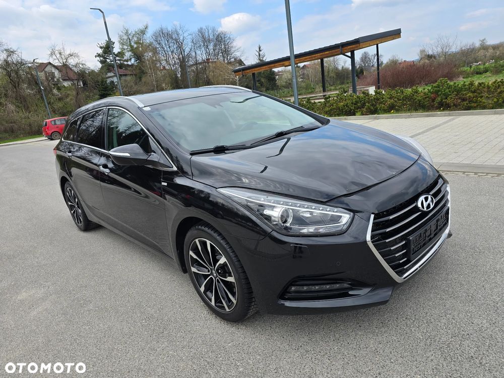 Hyundai i40 Kombi 1.7 CRDi DCT Premium - 40