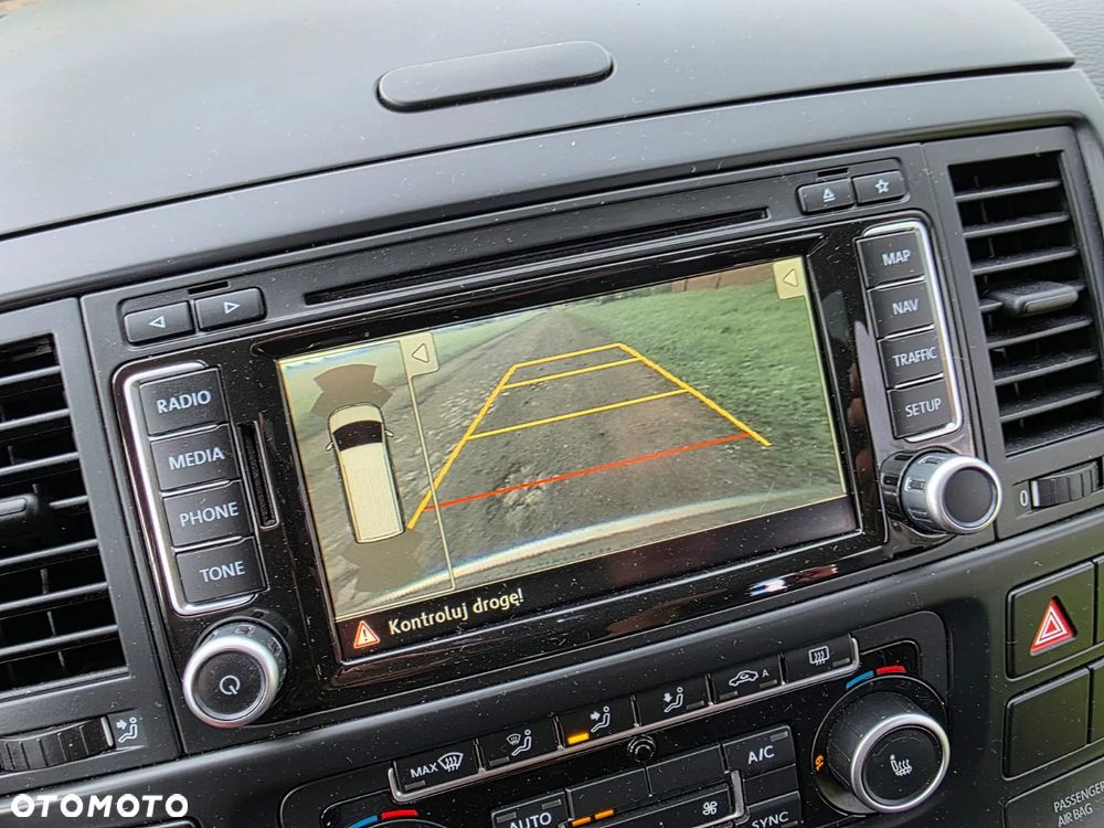 Volkswagen Multivan - 7