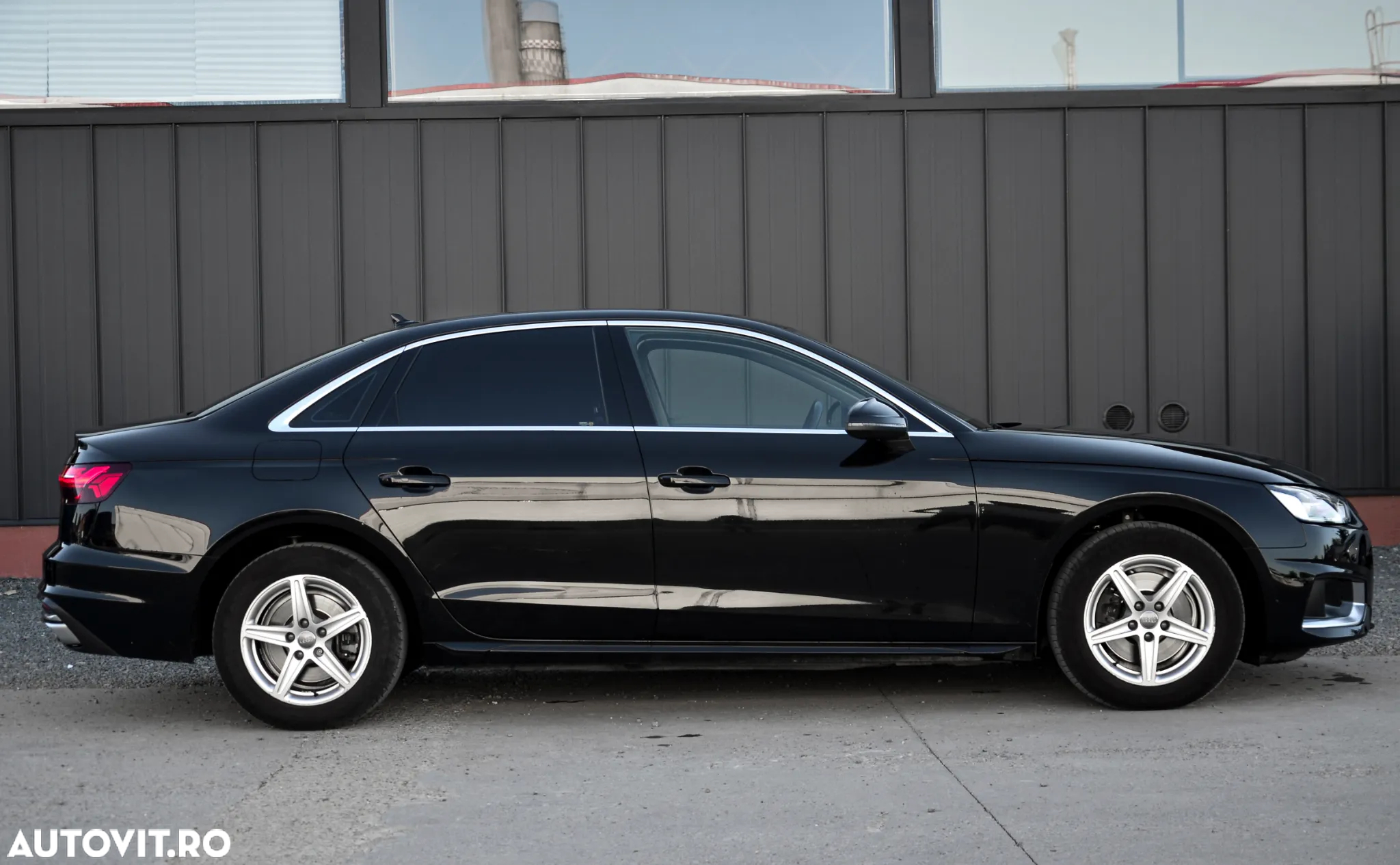 Audi A4 Avant 2.0 35 TDI S tronic MHEV Advanced - 9