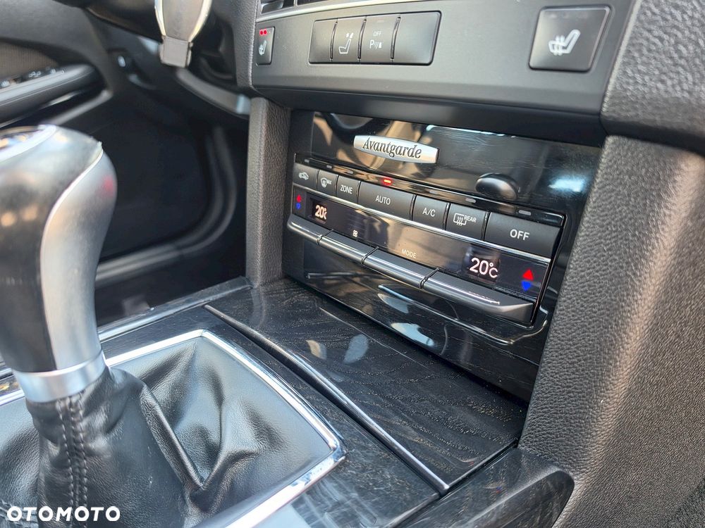 Mercedes-Benz Klasa E 250 CDI DPF BlueEFFICIENCY Avantgarde - 26