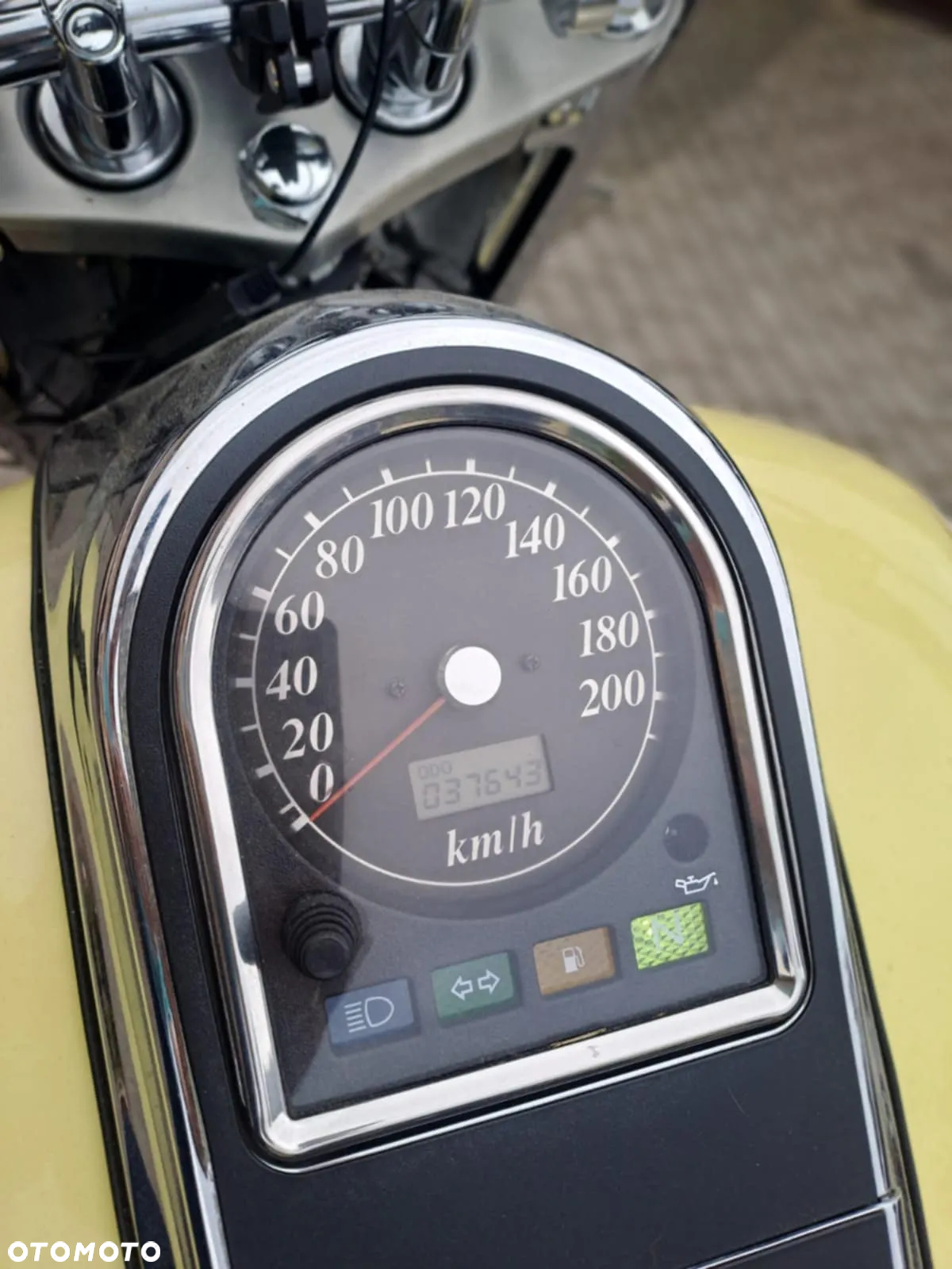 Suzuki Intruder - 5