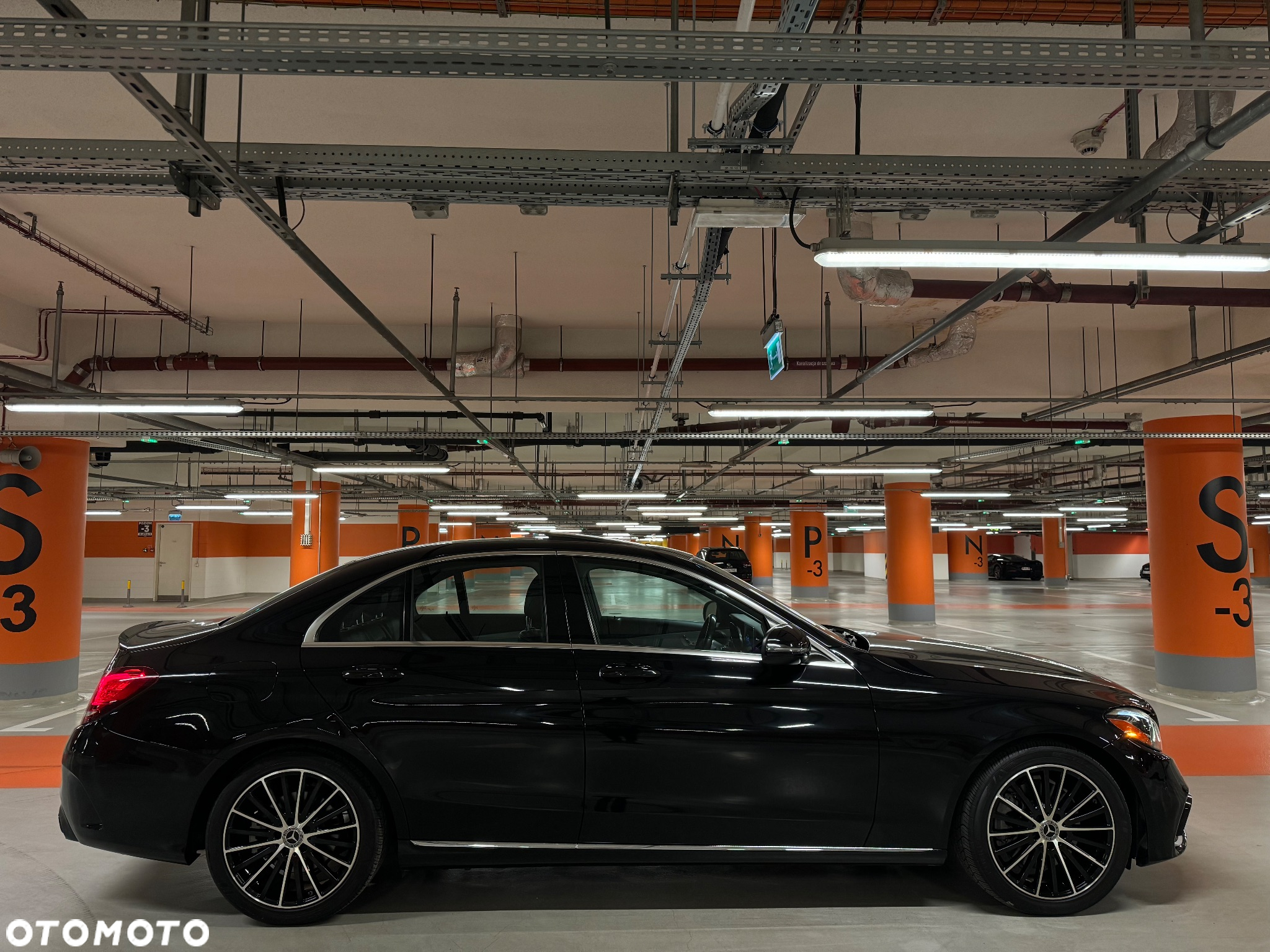 Mercedes-Benz Klasa C 300 9G-TRONIC - 9