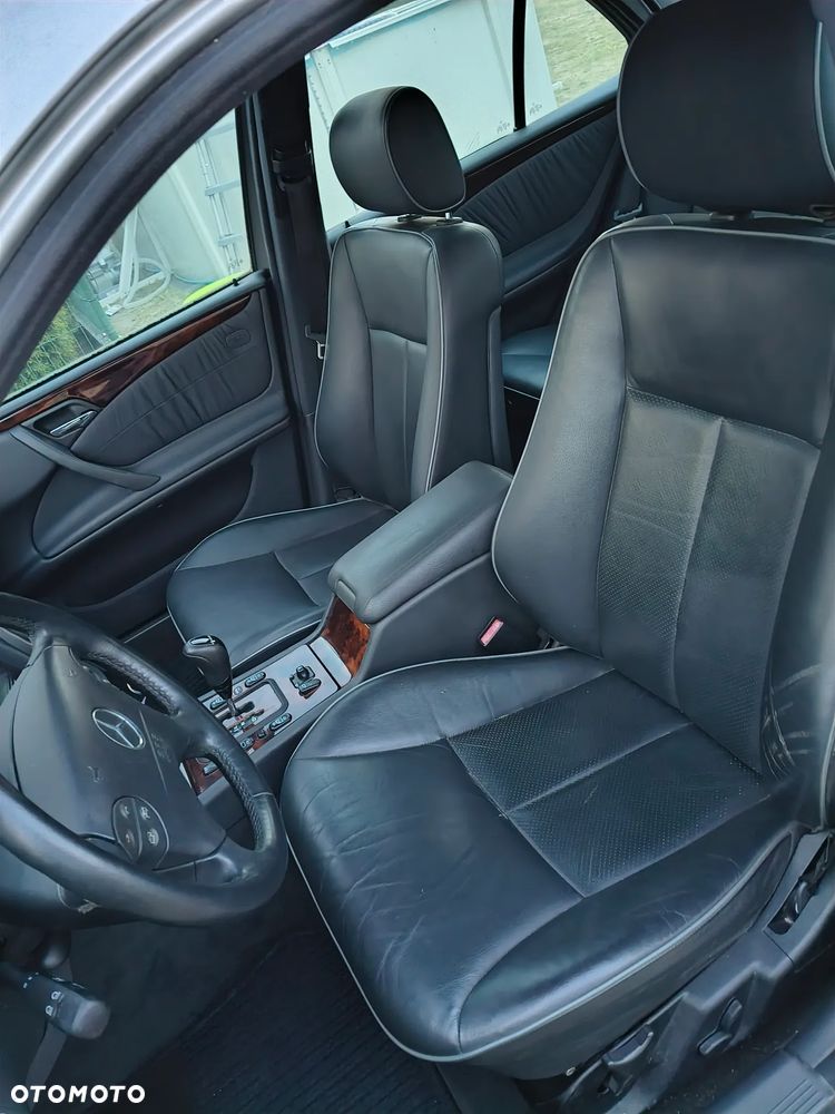 Mercedes-Benz Klasa E 280 4 Matic Elegance - 19