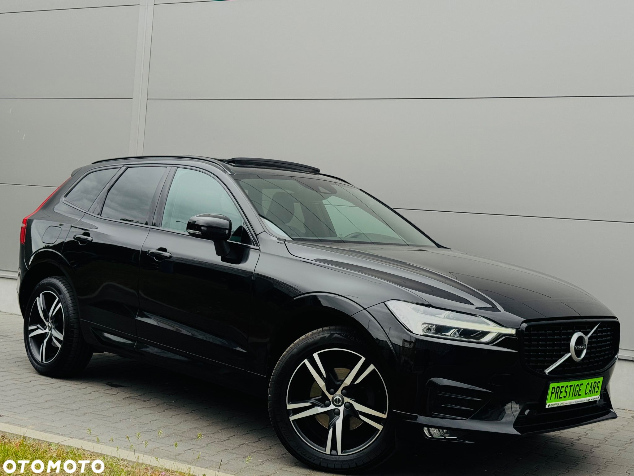 Volvo XC 60 D4 R-Design - 11