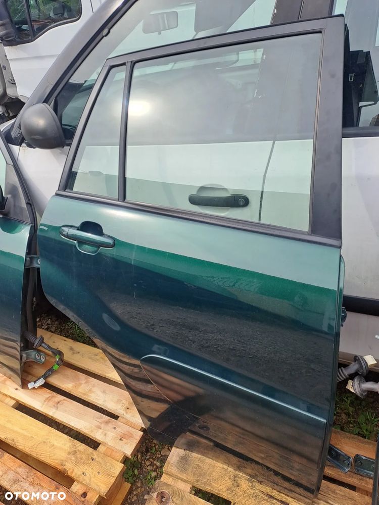 Toyota Rav 4 II 5D drzwi błotniki klapa kod lakieru 6R4 bez korozji - 6