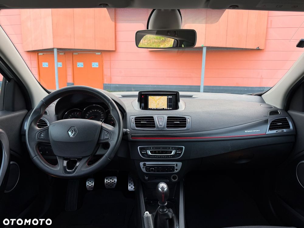 Renault Megane TCe 180 GT - 24
