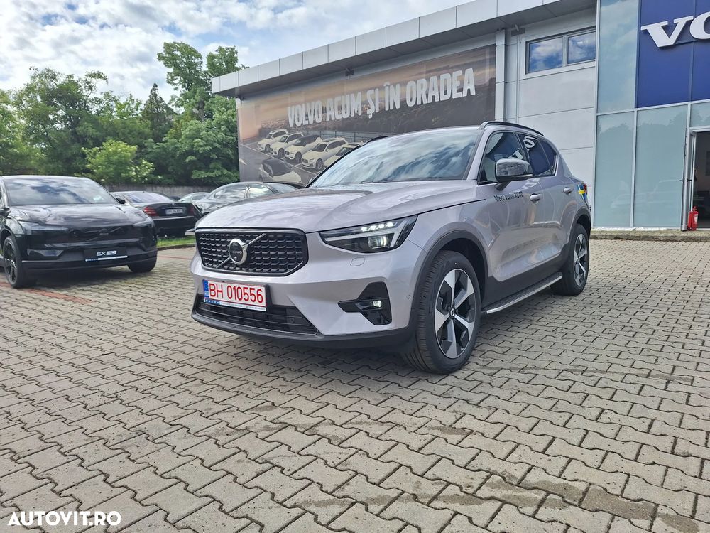 Volvo XC 40 B4 AT FWD MHEV Ultimate Dark - 3