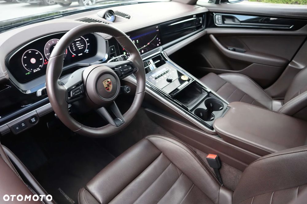Porsche Panamera 4 E-Hybrid - 9