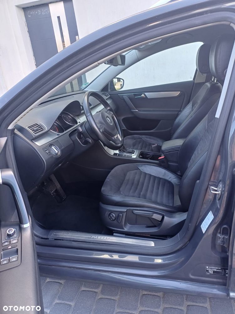 Volkswagen Passat 2.0 TDI DSG Highline - 10