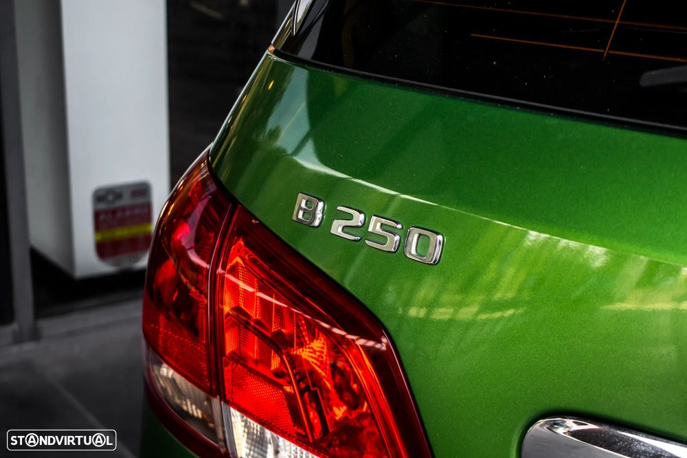 Mercedes-Benz B 250 e Electric Drive - 12
