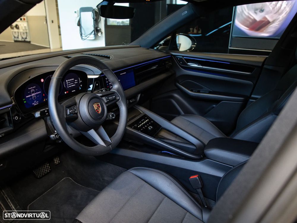Porsche Macan Electric 4 - 23