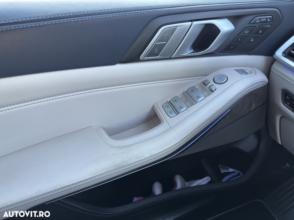 BMW X7 - 12