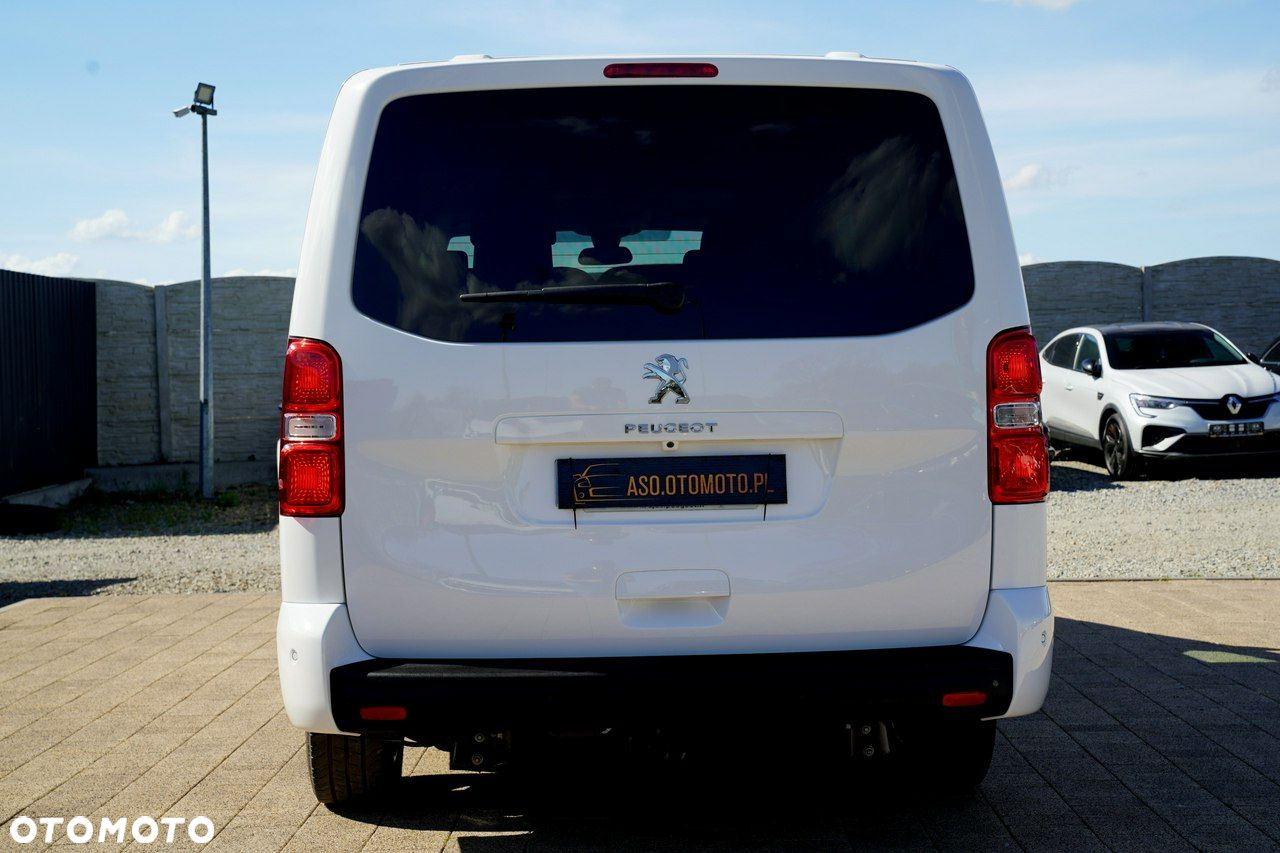 Peugeot Traveller - 18