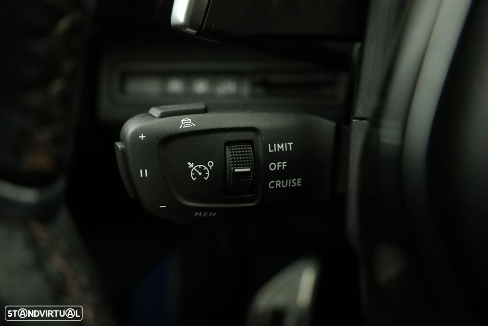 Peugeot 3008 1.2 Hybrid Allure e-DCS6 - 18