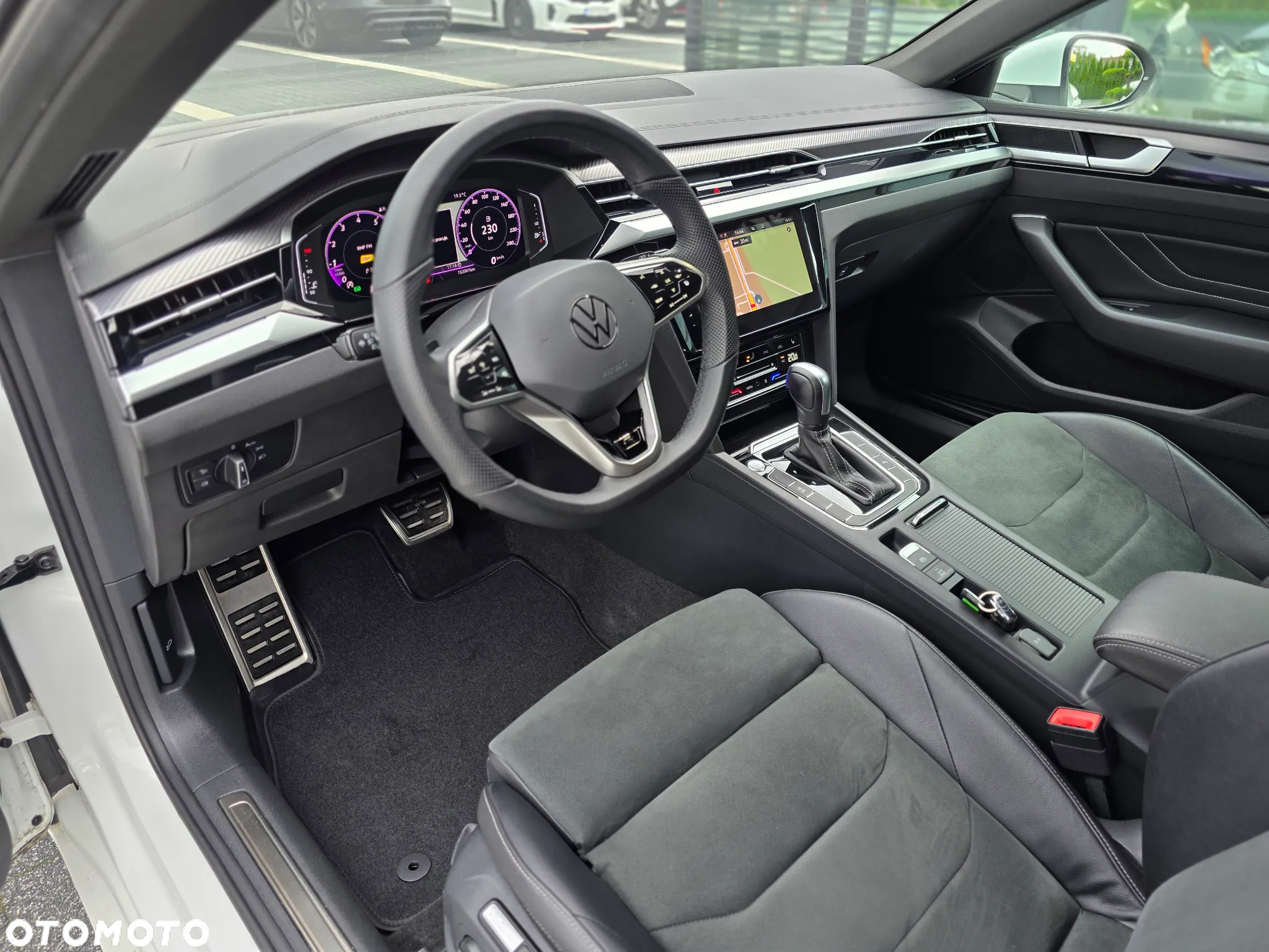 Volkswagen Arteon 2.0 TSI R-Line DSG - 24