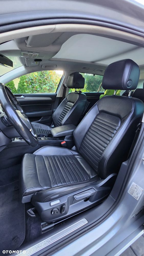 Volkswagen Passat Alltrack 2.0 TDI SCR 4Mot DSG - 10