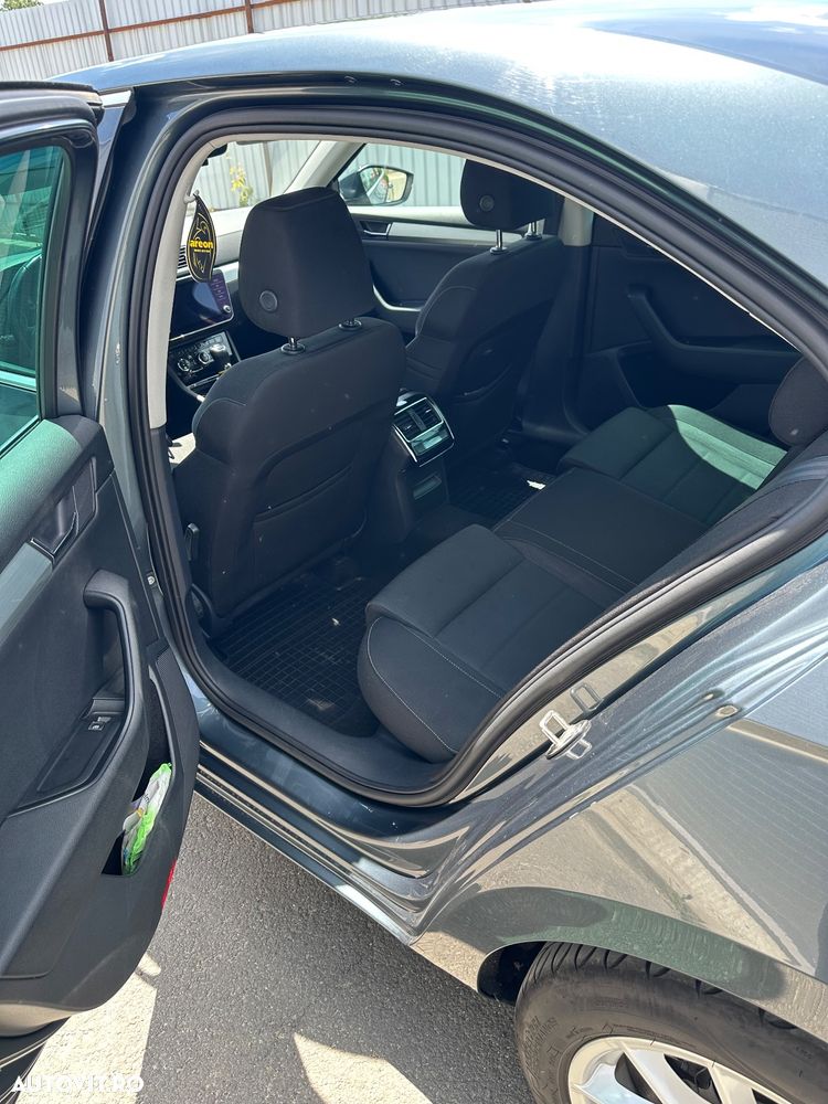 Skoda Superb 2.0 TDI DSG Style - 3
