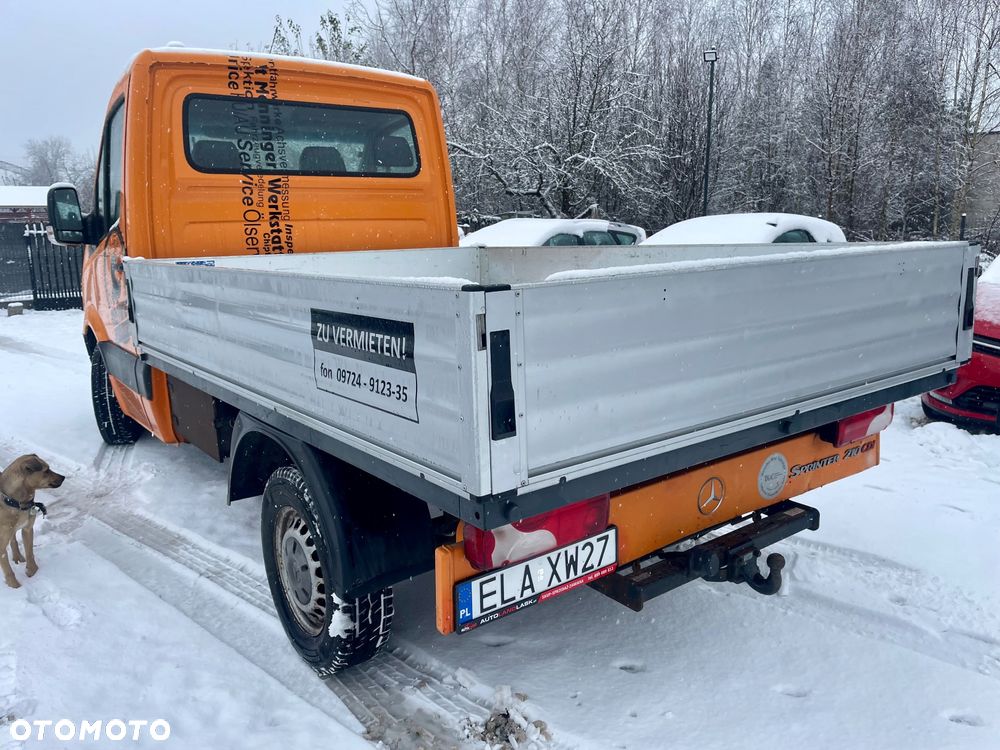 Mercedes-Benz Sprinter - 11