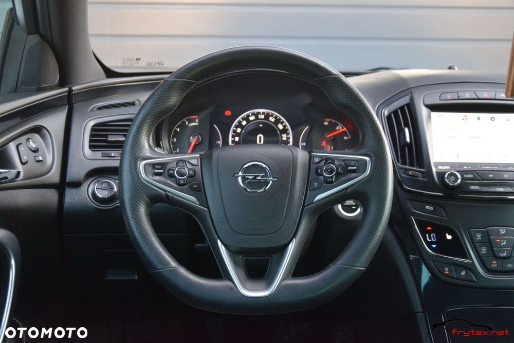 Opel Insignia - 30