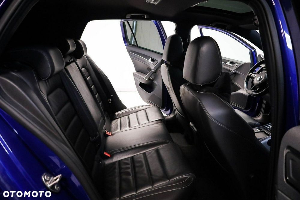 Volkswagen Golf - 29
