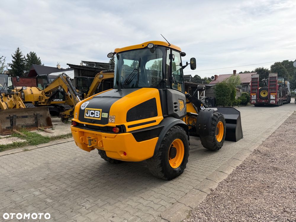 JCB 409 T4 - 4
