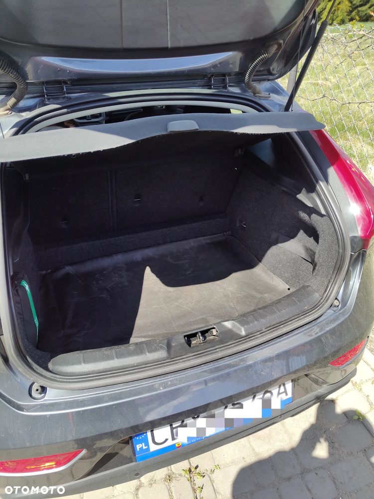Volvo V40 D2 Kinetic - 17