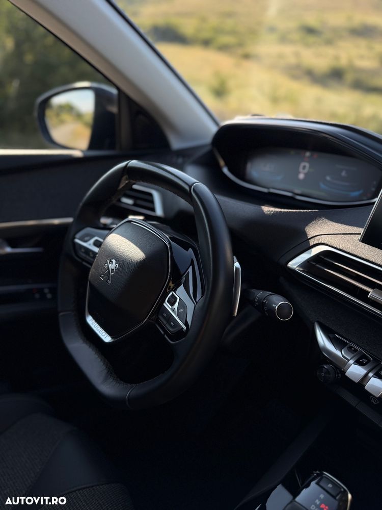 Peugeot 3008 Hybrid 225 e-EAT8 Allure Pack - 38