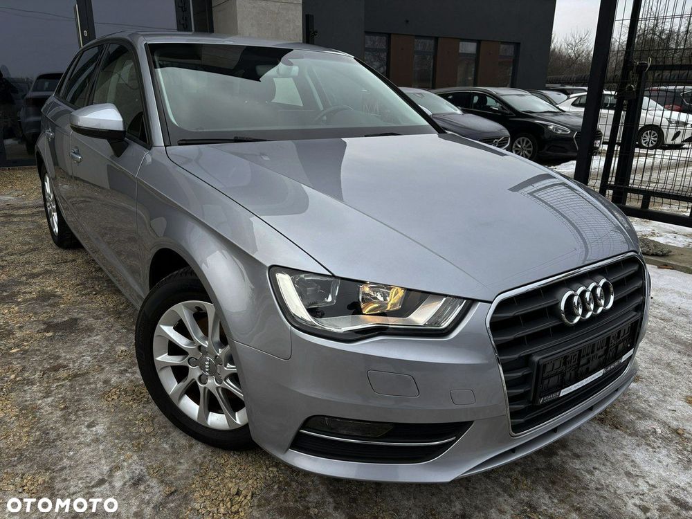 Audi A3 Sportback 1.4 TFSI Attraction - 2