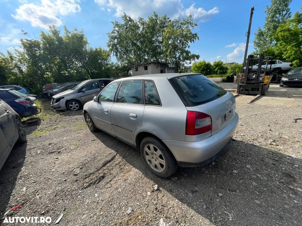 Dezmembrez Audi A3 1.6 benzina BFQ 75kW 102CP Gri an 2003 - 2