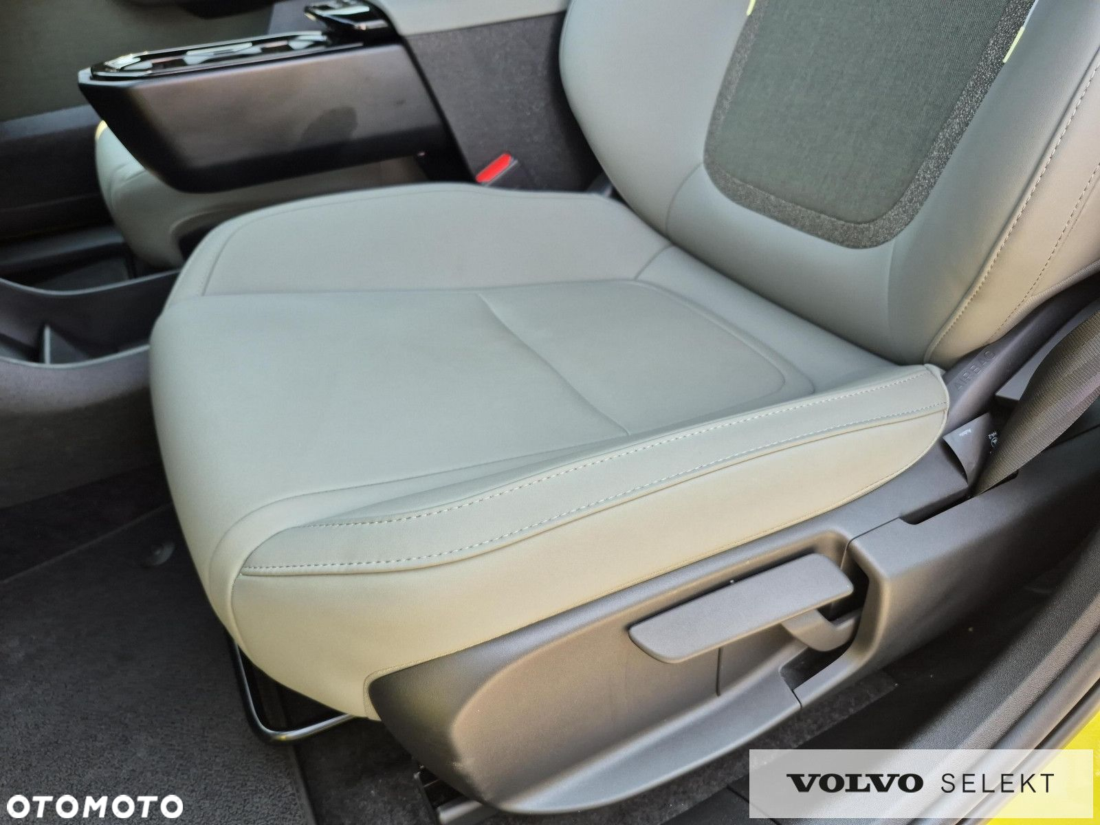 Volvo EX30 - 12