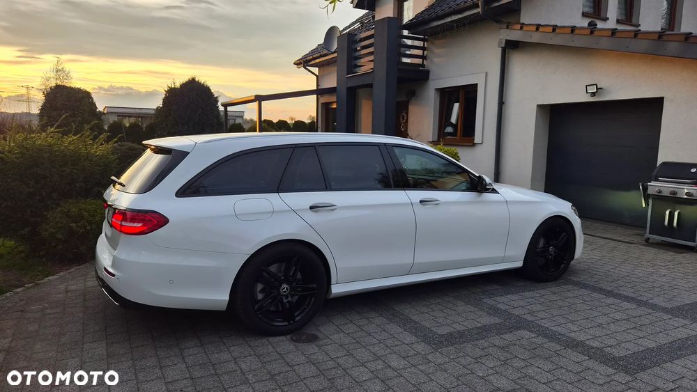 Mercedes-Benz Klasa E 450 4Matic 9G-TRONIC - 25