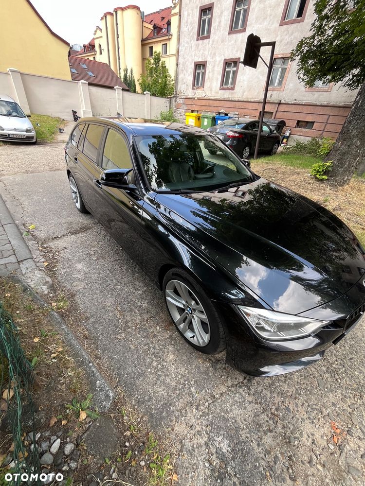 BMW Seria 3 318d - 5