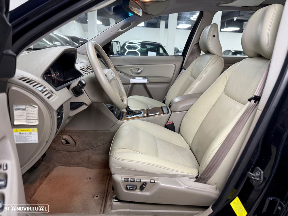 Volvo XC 90 2.4 D5 7L Nivel 3 Auto. - 14