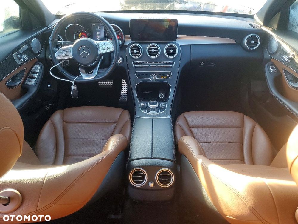 Mercedes-Benz Klasa C 300 9G-TRONIC AMG Line - 10