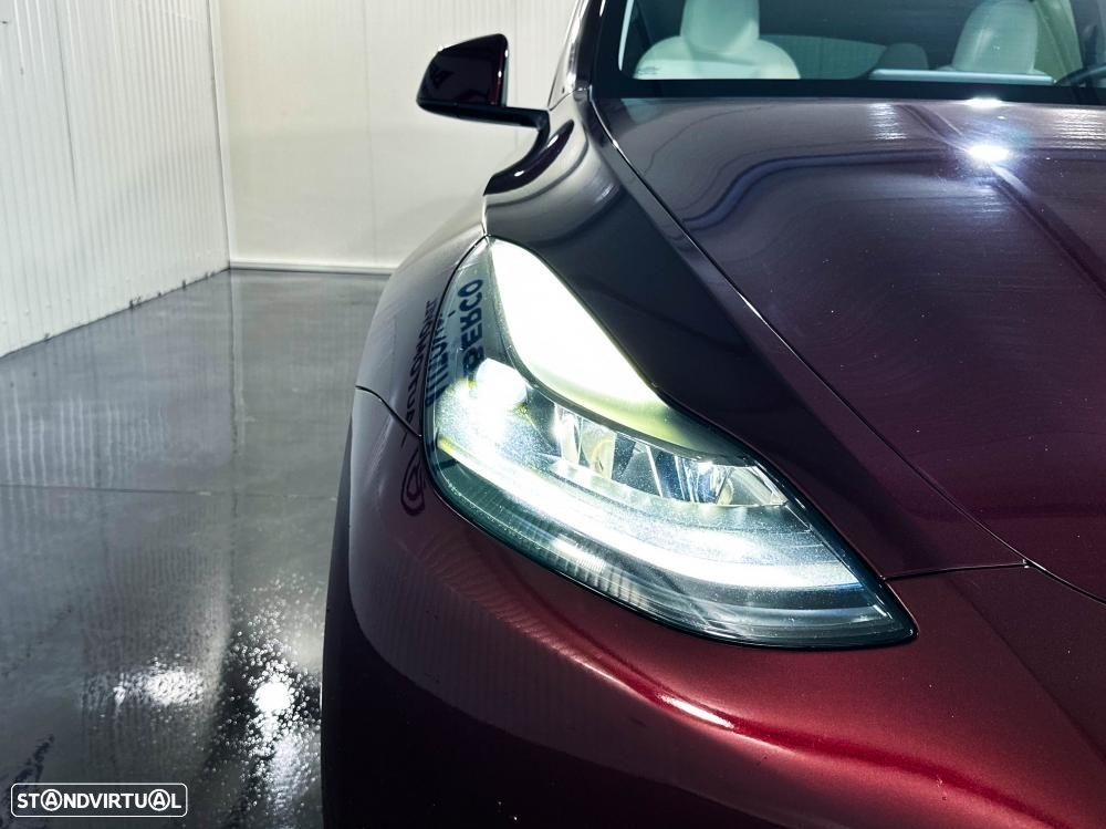 Tesla Model Y Performance Dual Motor AWD - 15
