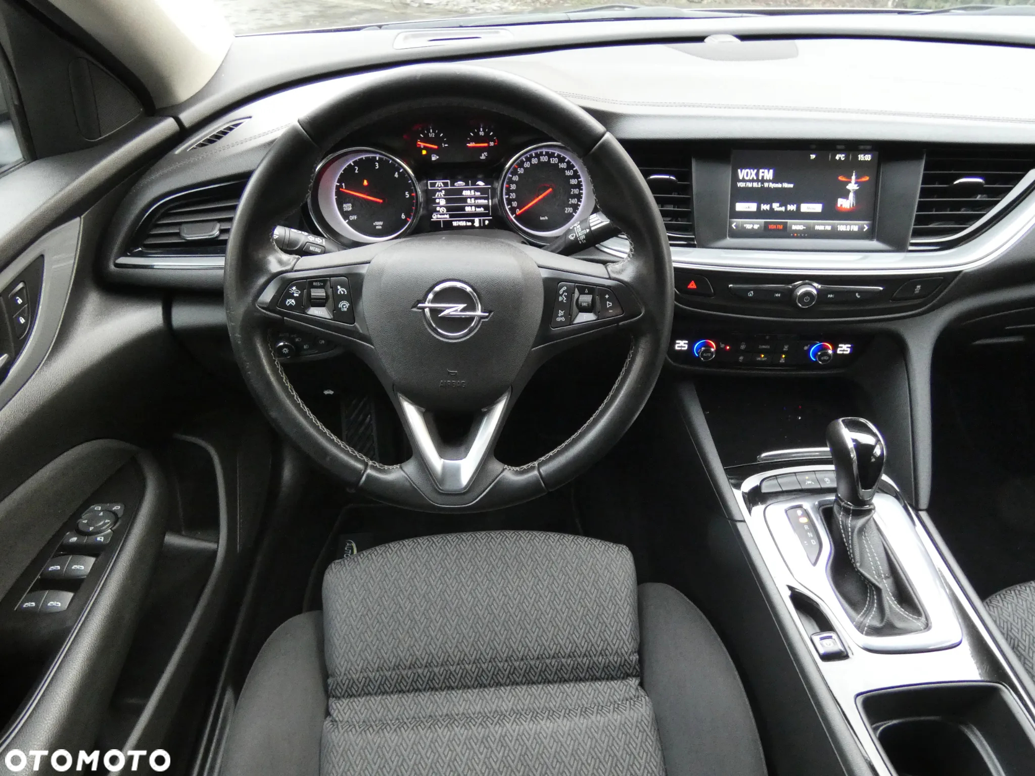 Opel Insignia 2.0 CDTI automatik Business Edition - 37
