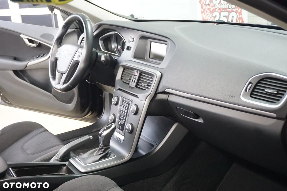 Volvo V40 D2 Kinetic - 25