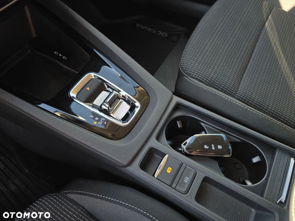 Skoda Octavia 1.5 TSI e-Tec Style DSG - 19