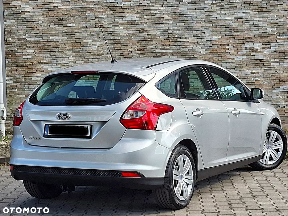 Ford Focus 1.6 TI-VCT Champions Edition - 16