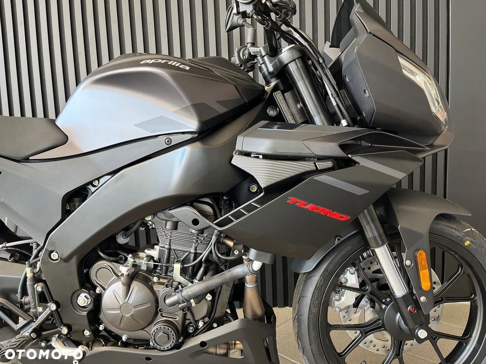 Aprilia Tuono - 9