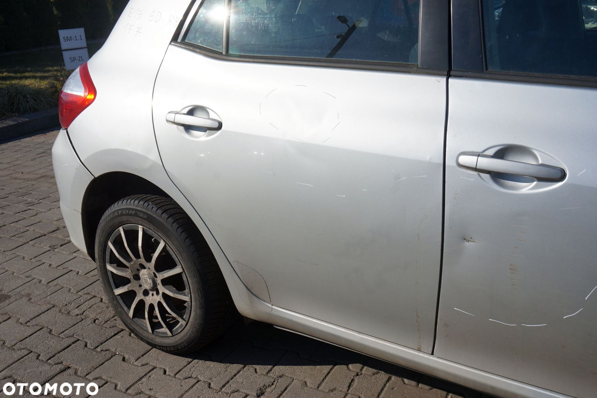 DRZWI TYLNE PRAWE AURIS E15 I LIFT 5D HB 1F7  SREBRNY TOYOTA 2009-2013 - 2