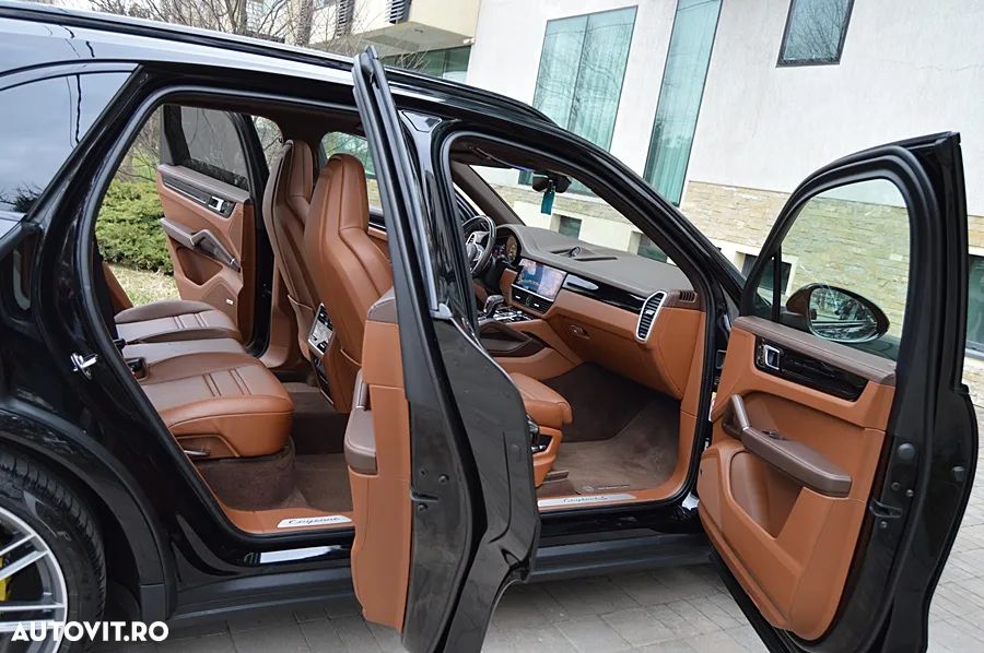 Porsche Cayenne S Tiptronic S Platinum Edition - 4